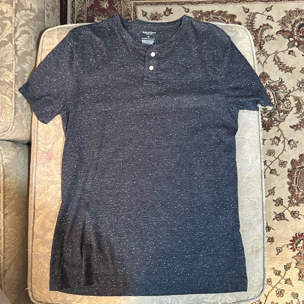 dark gray tshirt